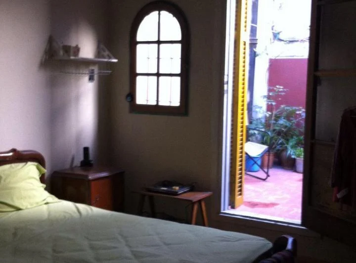 PH. contrafrente, con patio,  lavadero techado. baño completo 5