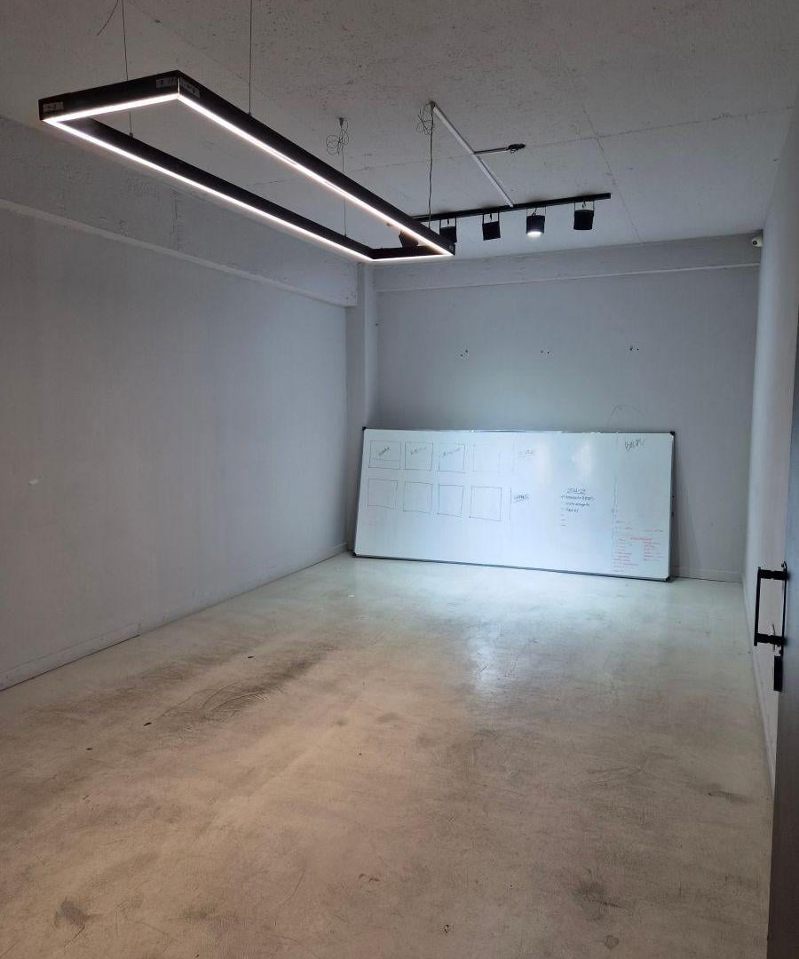 Foto de Oficina comercial de 221 m² en alquiler en Flores Norte, imagen 5