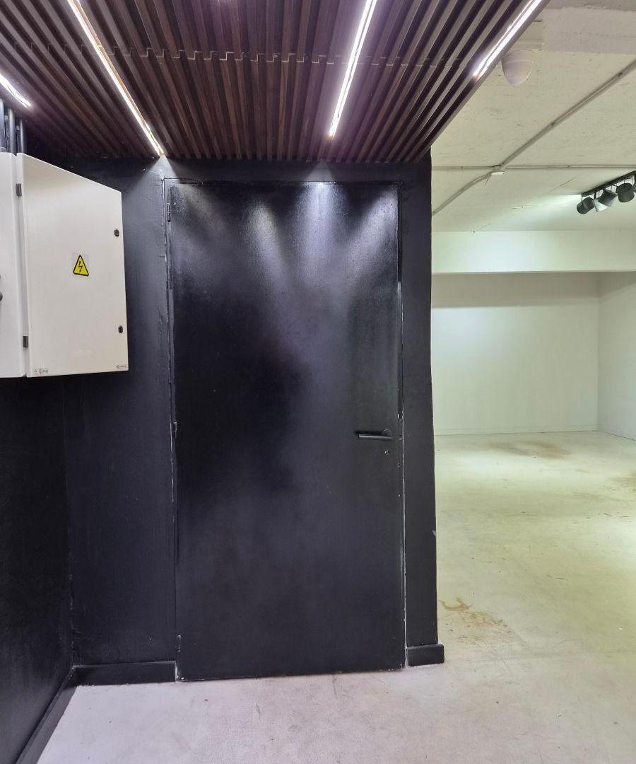 Foto de Oficina comercial de 221 m² en alquiler en Flores Norte, imagen 2