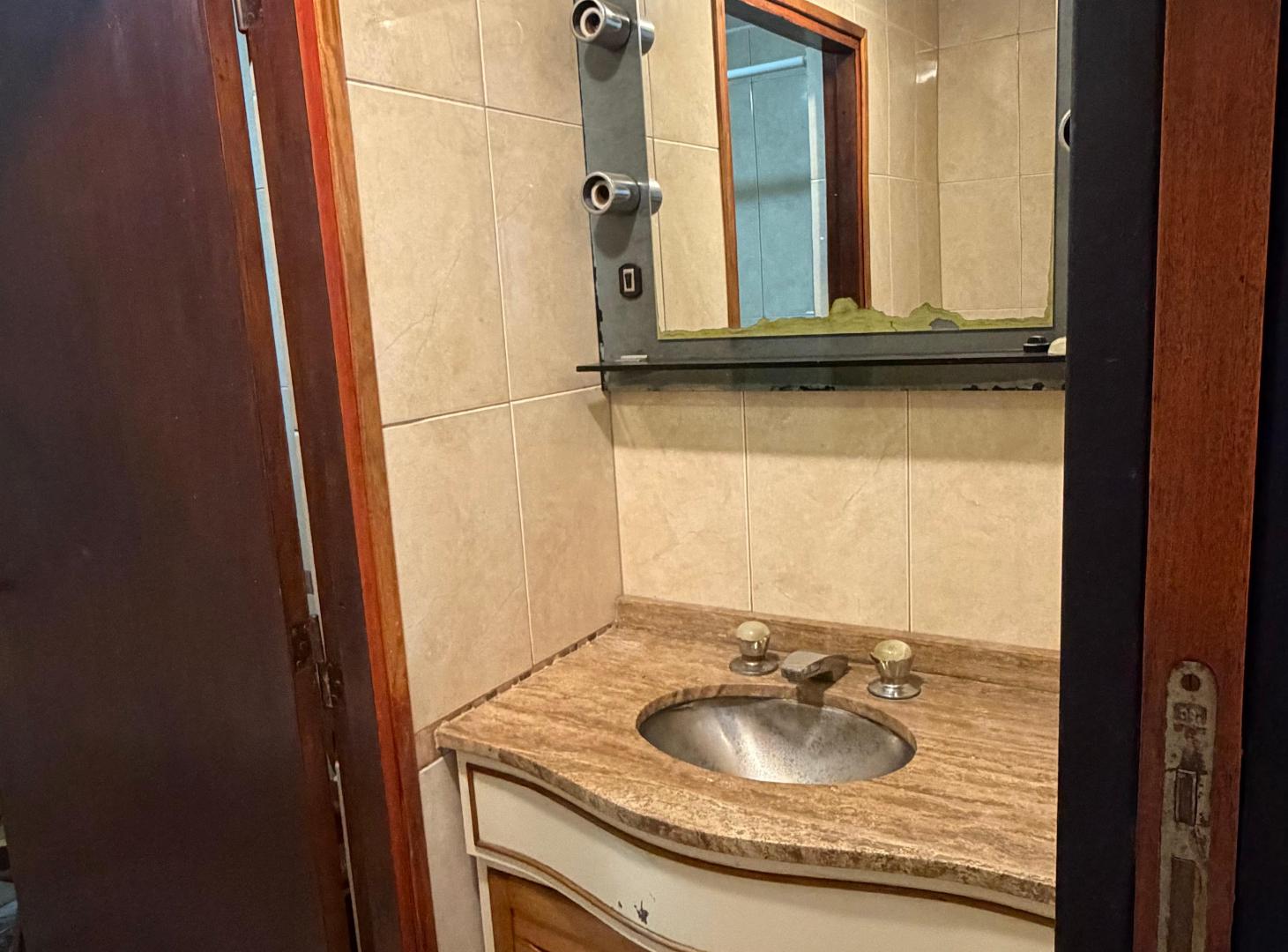 Foto de Casa de 4 ambientes con gran garage, en excelente ubicación de Martínez, imagen 3