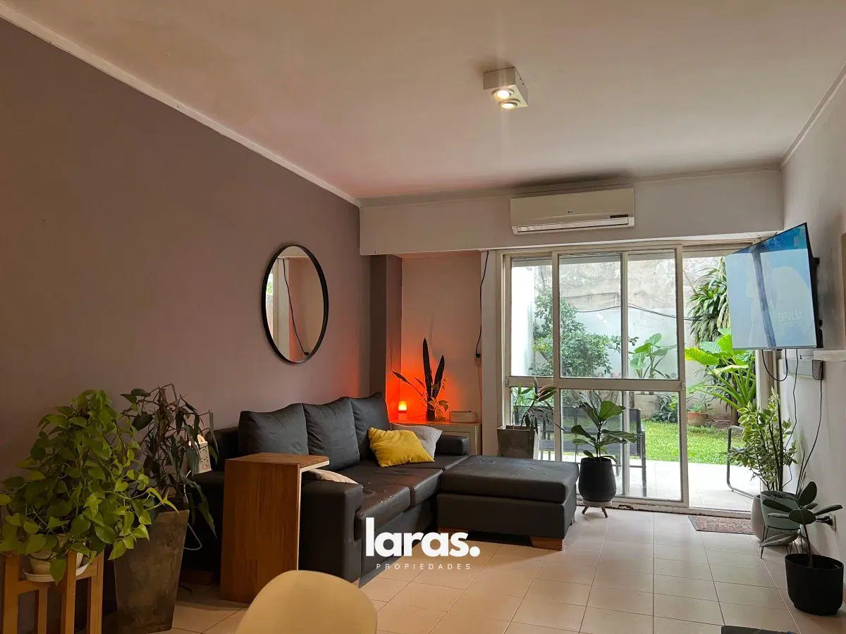 Departamento en venta 1 dormitorio con patio Entre Rios 300 2