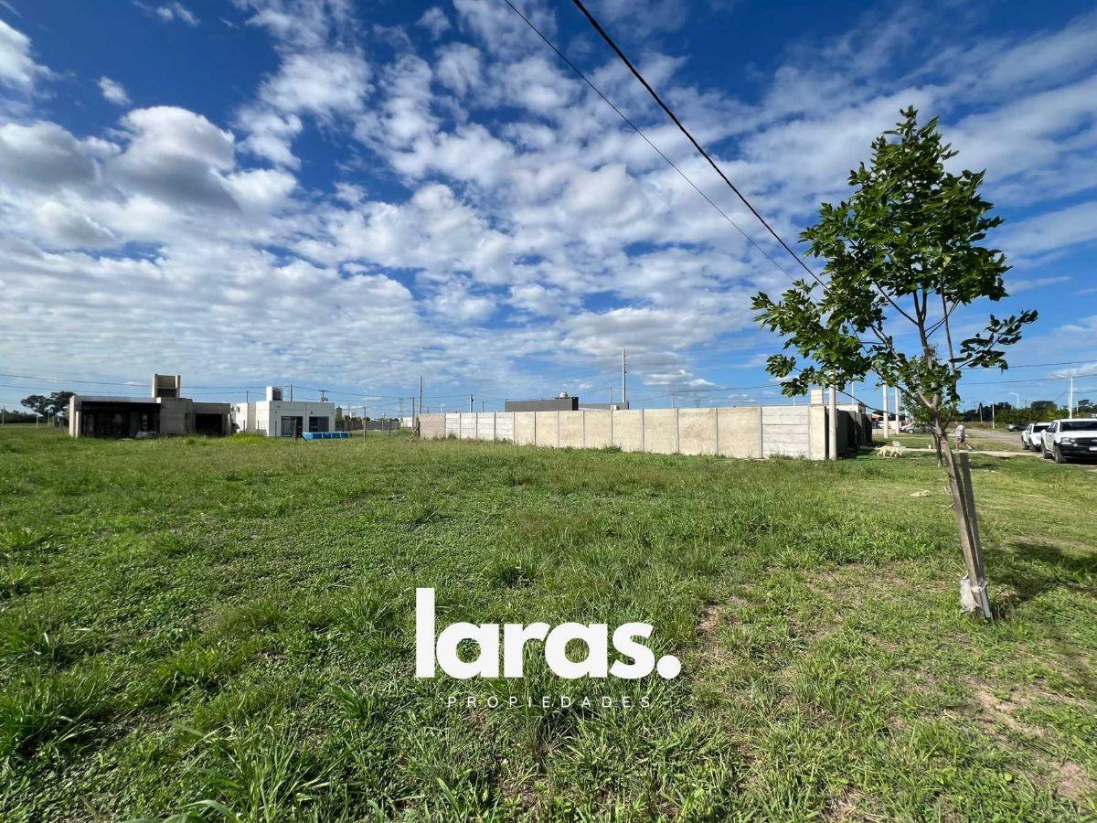 Terreno en venta 300 m2 Alvear Campos del Oeste