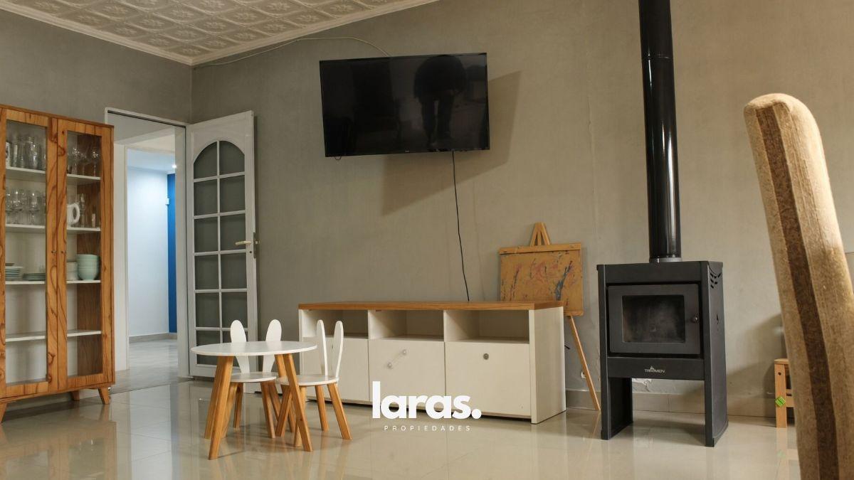 Foto de Casa en Funes con 3 dormitorios, pileta, parrillero y cochera cubierta, imagen 2