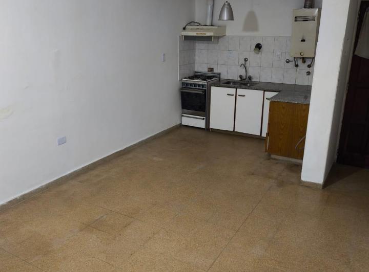 Departamento ubicado en calle 61 entre 3 y 4 1