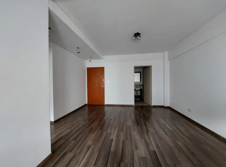 DEPARTAMENTO DE 2 AMBIENTES EN ALQUILER (PARQUE PATRICIOS) 1
