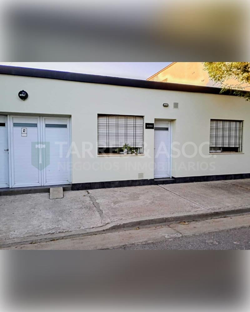 Casa de 233 m2 con 2 dormitorios en venta en Villa María, Barrio Ameghino