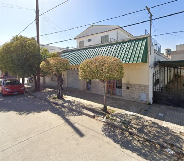 Casa de 300 m² con 2 dormitorios en venta en Villa Maria, Barrio Rivadavia