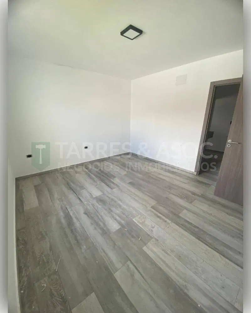 Casa en venta de 341 m² con 3 dormitorios en Villa María, Barrio Las Lilas 4