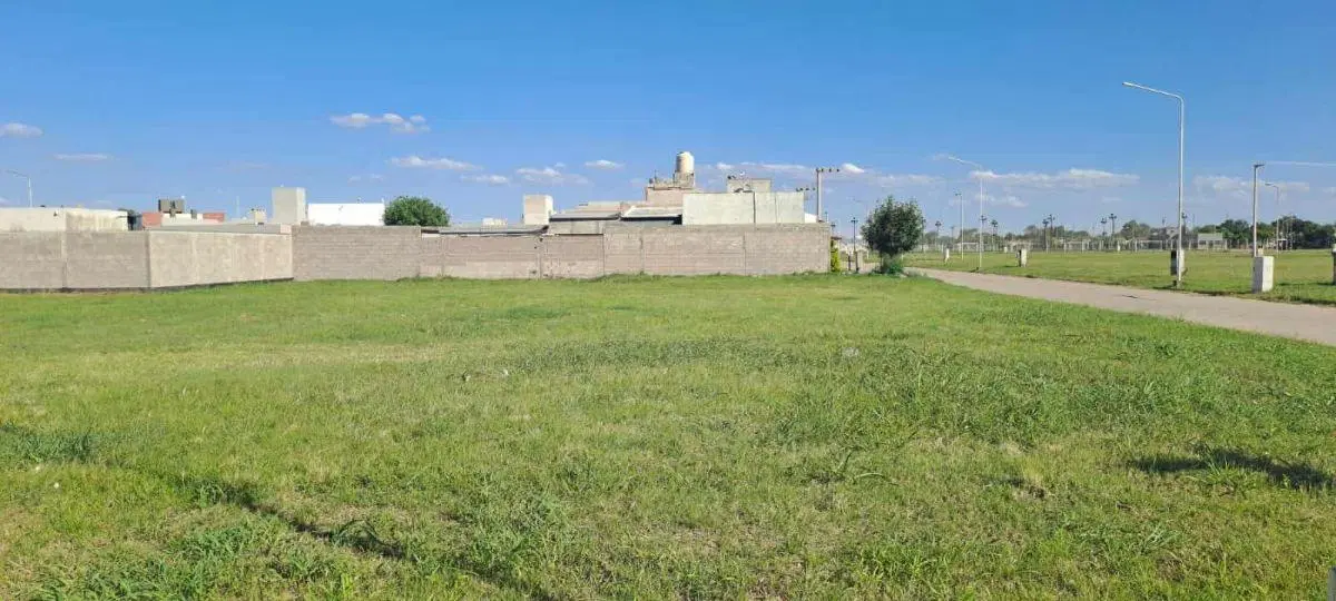 Terreno de 384 m² en venta en Barrio Solares del Norte, Villa Maria 2