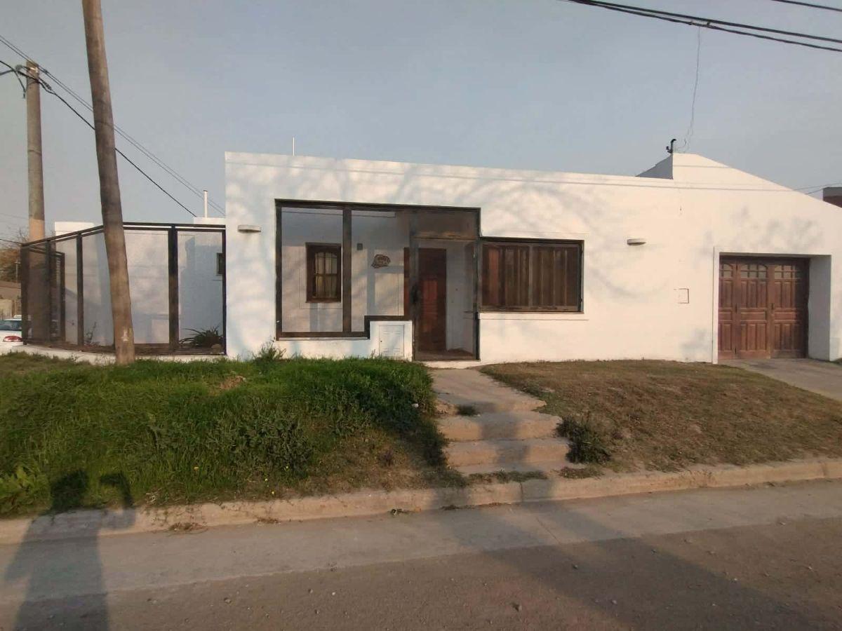 Foto de Casa con 3 dormitorios en venta en Barrio San Juan Bautista, Villa María, imagen 1