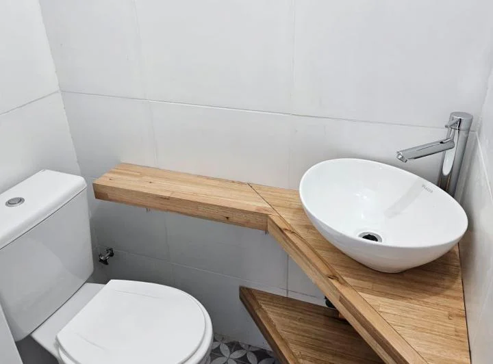 Local de 18 mts con baño en pichincha. 5