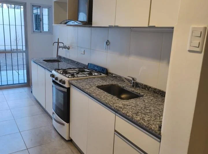 Alquilo casa totalmente reciclada a nueva (a estrenar) 1