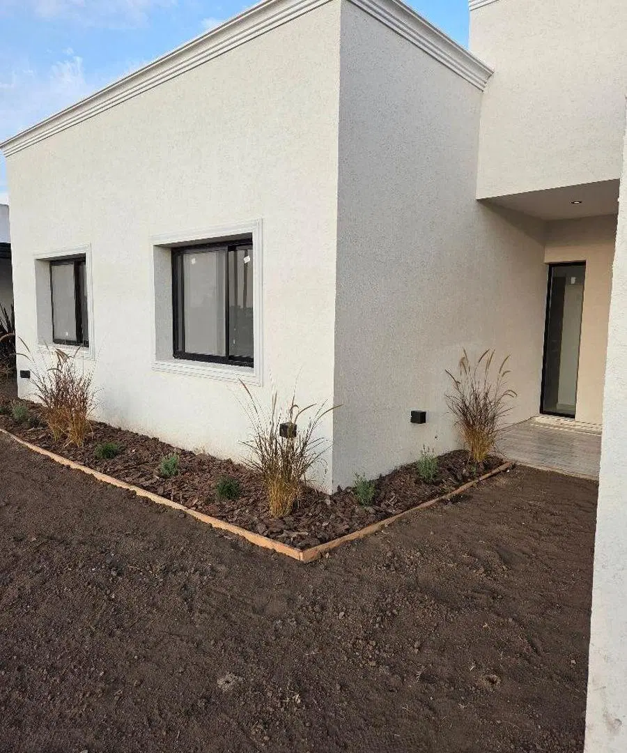 Oporturtunidad casa a estrenar jardín y piscina Horizontes al Sur Corredor verde Canning San Vicente 4