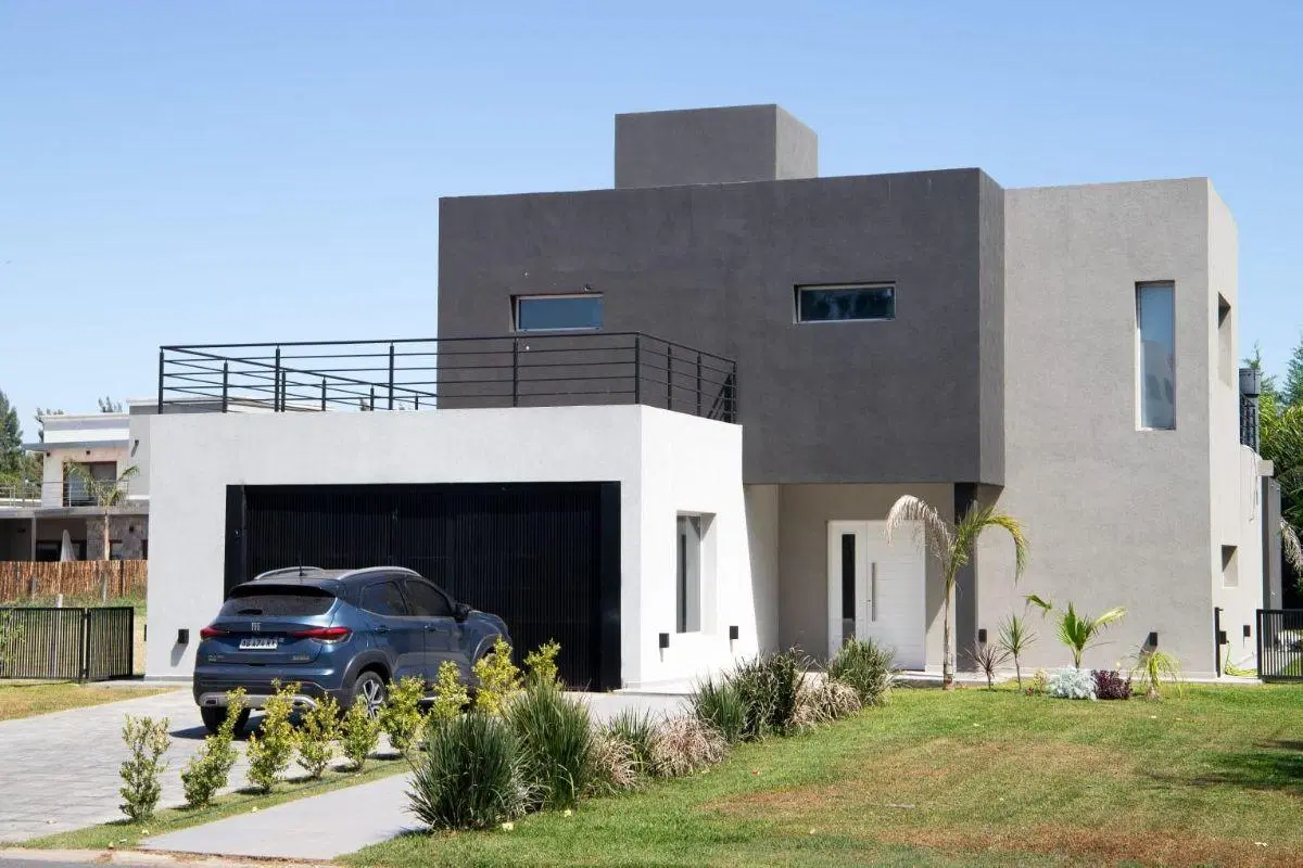 EXCELENTE CASA CON JARDIN Y PISCINA EN PRINCIPADO CORREDOR VERDE CANNING SAN VICENTE 4