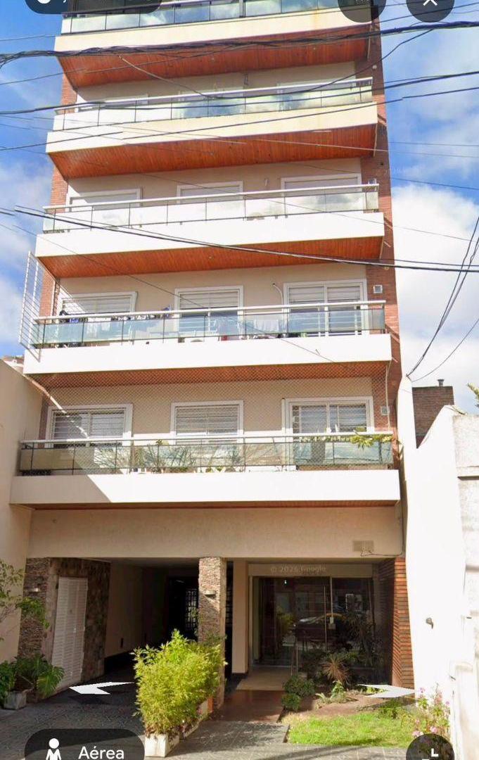 Foto de HERMOSO MONOAMBIENTE DIVISIBLE APTO CREDITO EN EXCELENTE ESTADO, imagen 1
