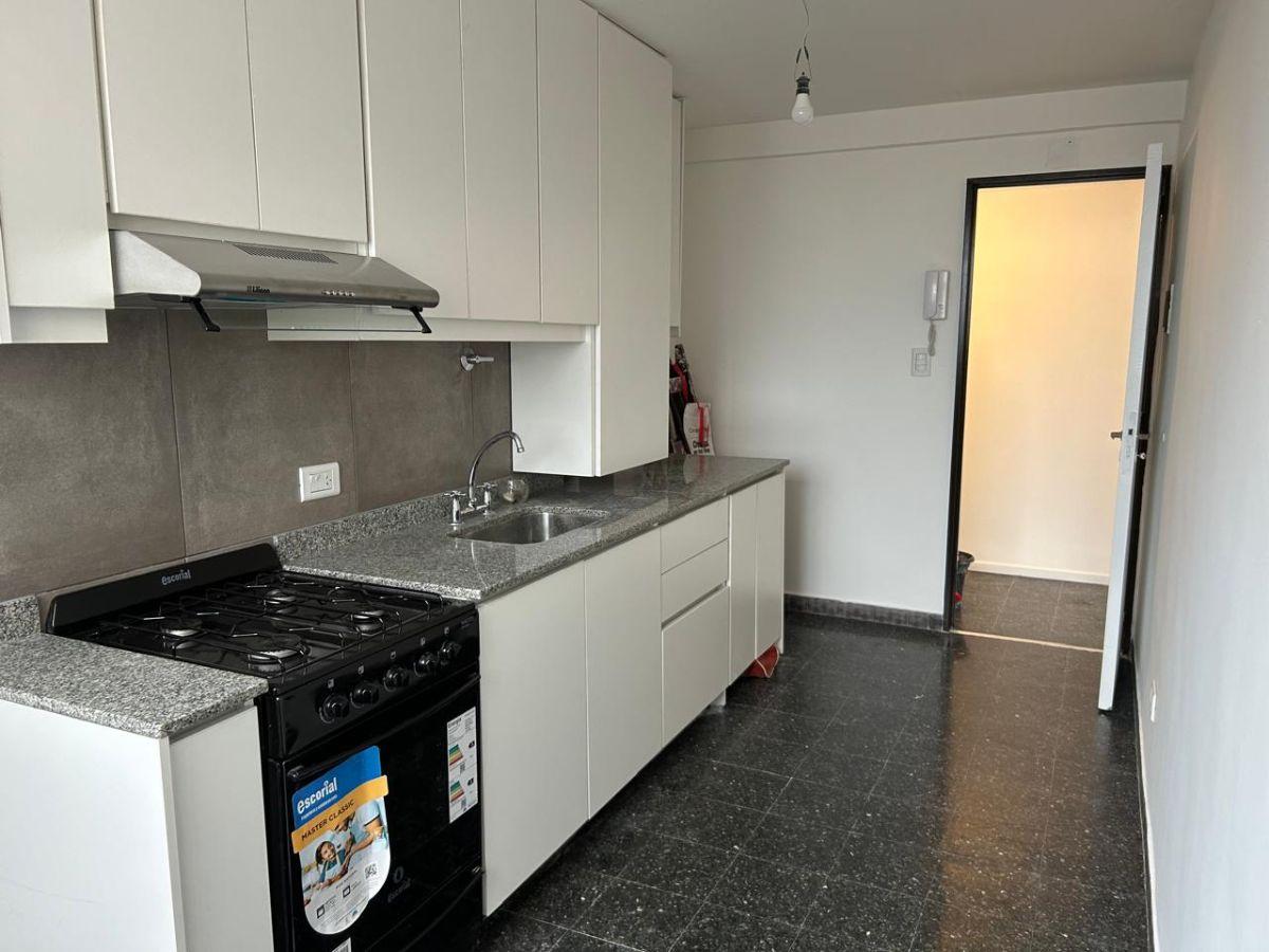Foto de ALQUILER CON EXPENSAS INCLUIDAS RECICLADO CON COCHERA CUBIERTA Y BAULERA, imagen 4
