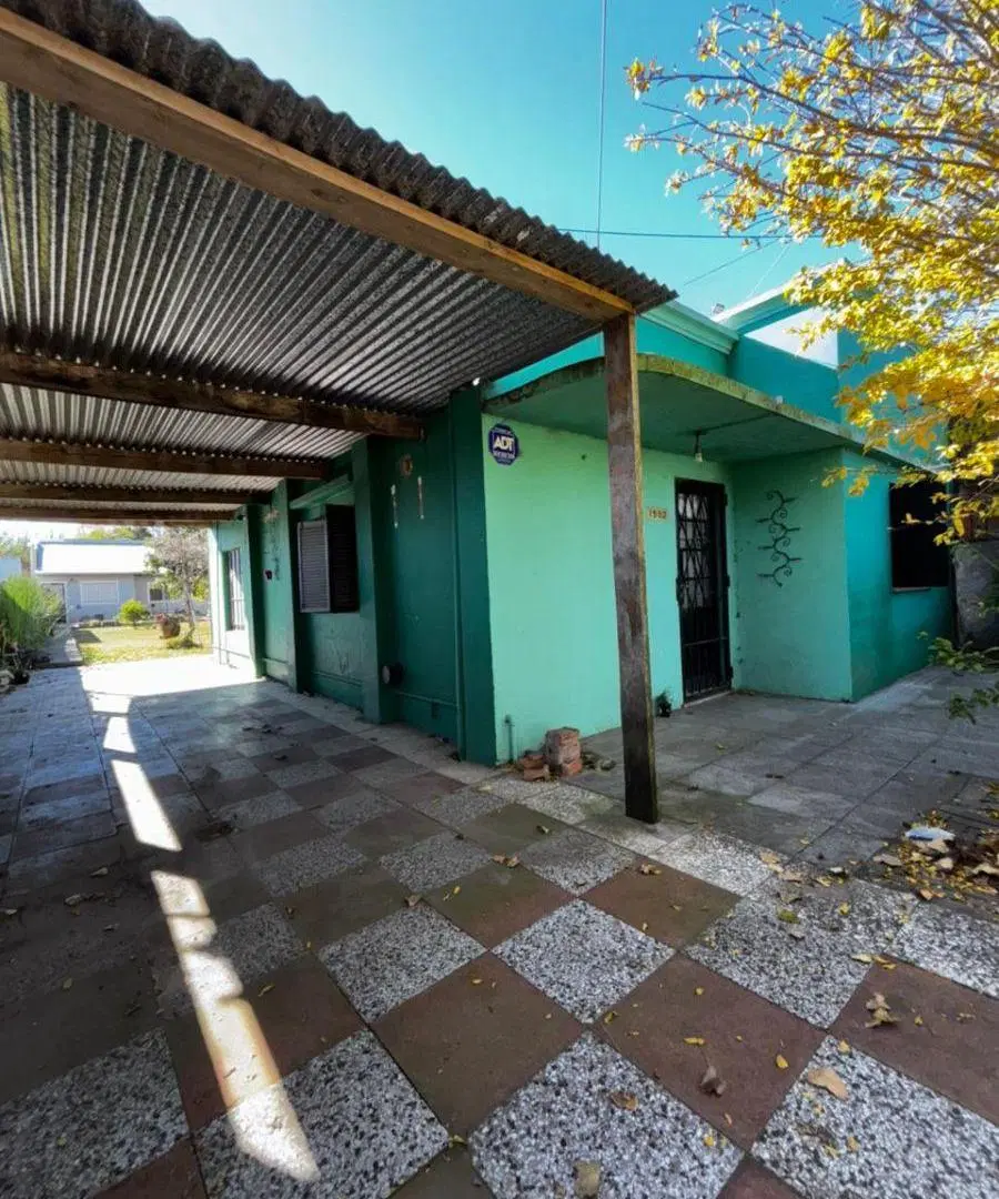 Oportunidad. Propiedad en Venta - 2 Casas. Amplio Jardín - 10x50m - La Plata 4