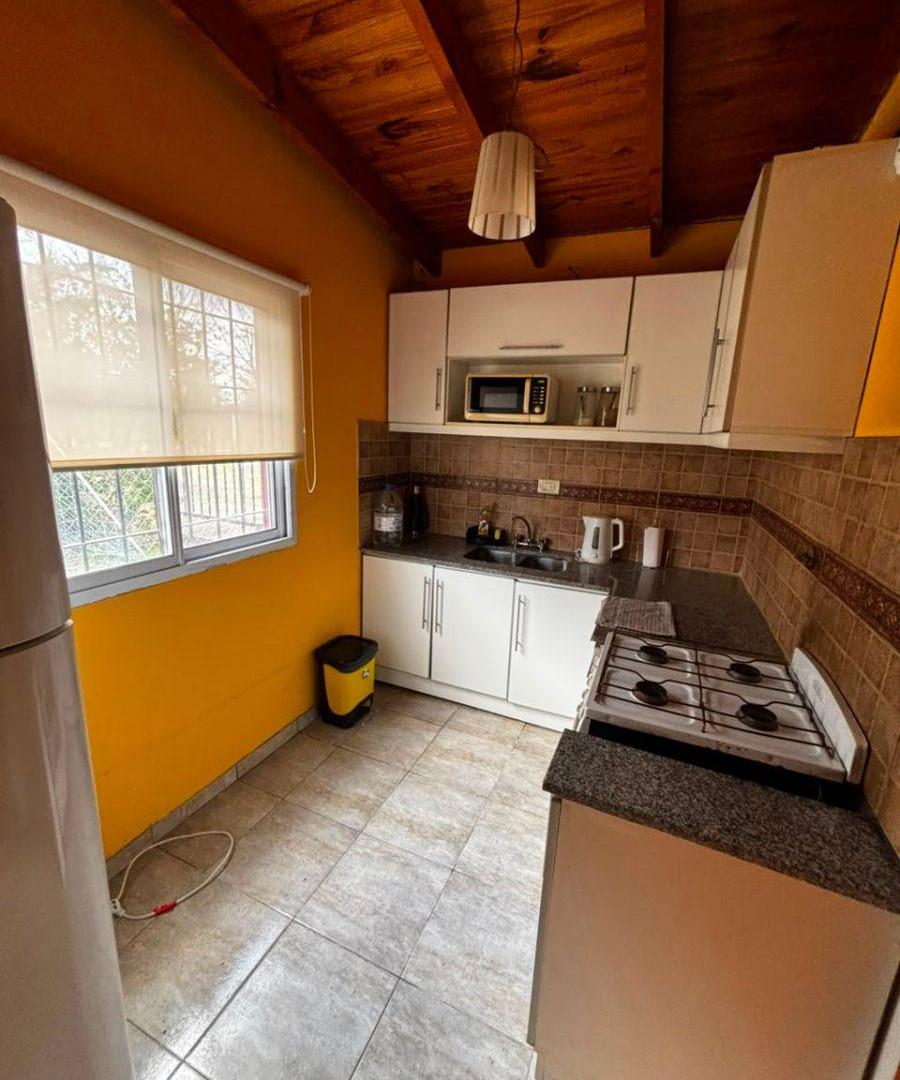 Foto de Venta de casa de 2hab con amplio parque, pileta y quincho con parilla, imagen 3