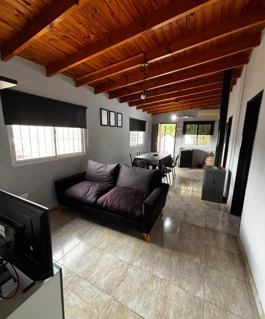 Foto de Venta de casa de 2hab con amplio parque, pileta y quincho con parilla, imagen 4