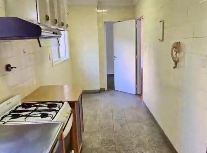 Hermoso y amplio 4 ambientes con cochera al frente 2