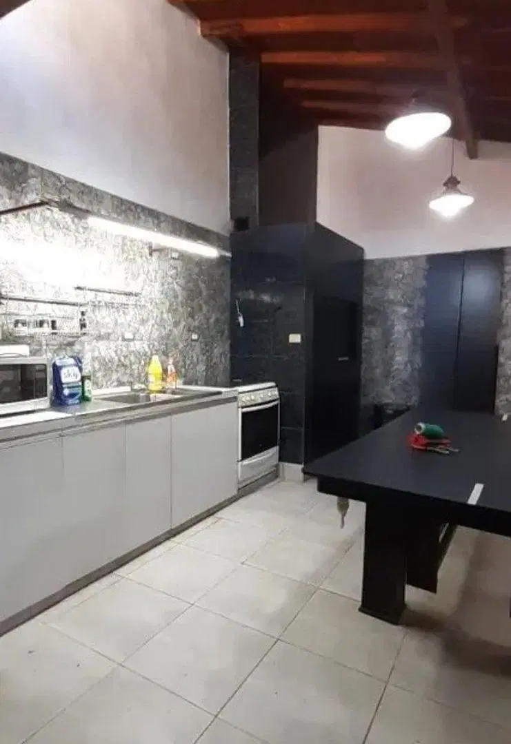 VENTA CASA DE 5 AMBIENTES MORON NORTE 3