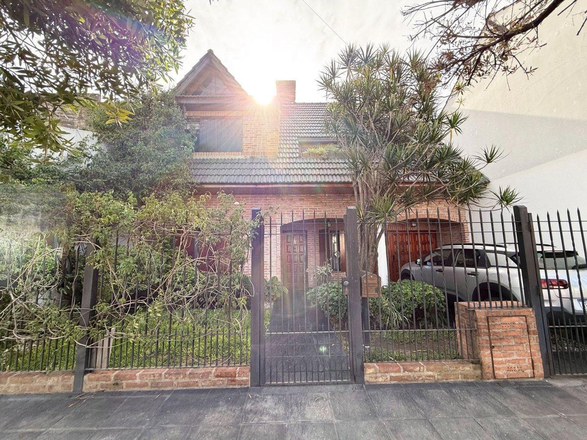 VENTA DE CASA 5 AMBIENTES EN SAN JUSTO