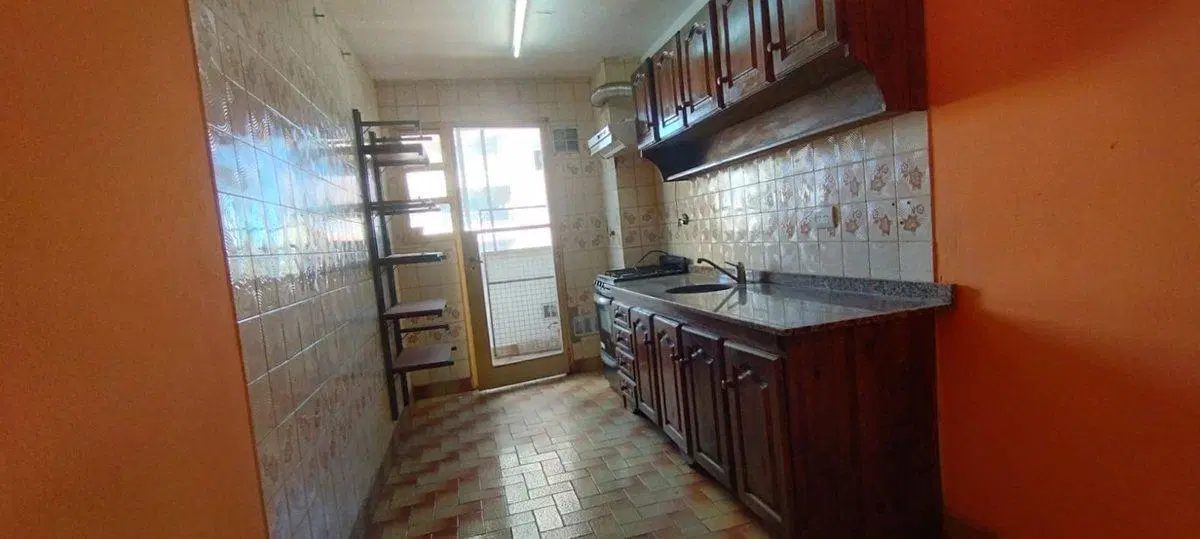 ALQUILER DE DEPARTAMENTO DE 4 AMB. RAMOS MEJIA 5