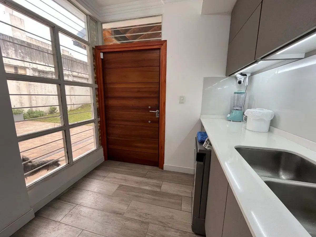 VENTA CASA 4 AMBIENTES VILLA LUZURIAGA 4