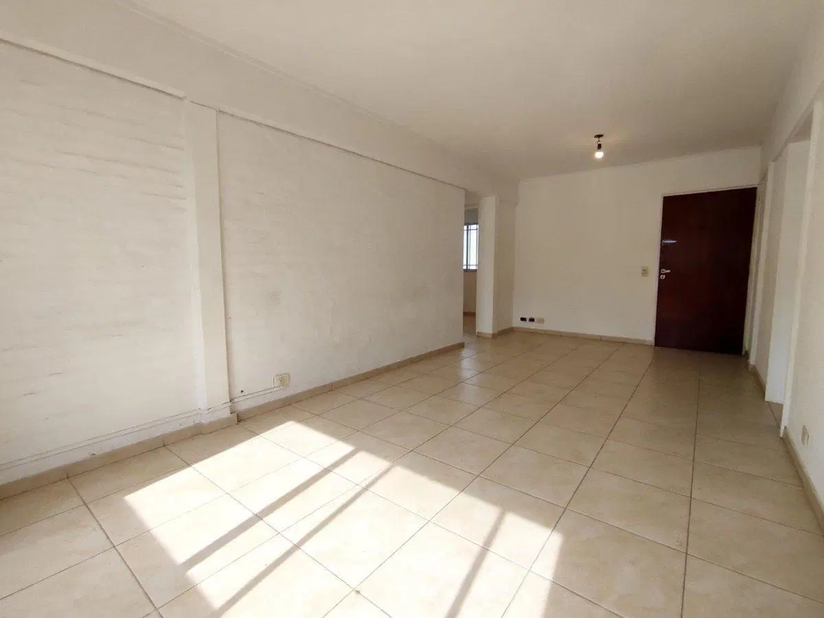 VENTA DEPARTAMENTO 3 AMBIENTES CASTELAR 4
