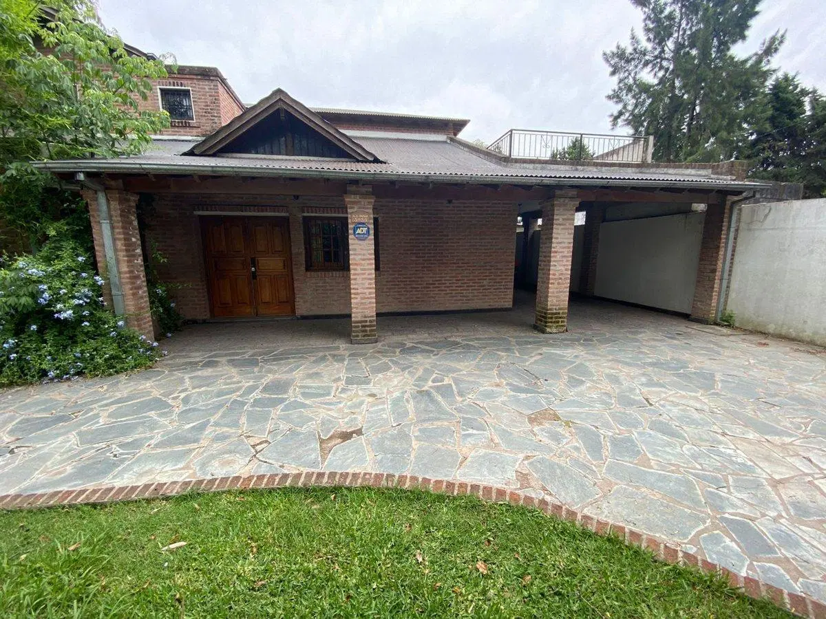 VENTA QUINTA 6 AMBIENTES VILLA UDAONDO-PARQUE LELO 4