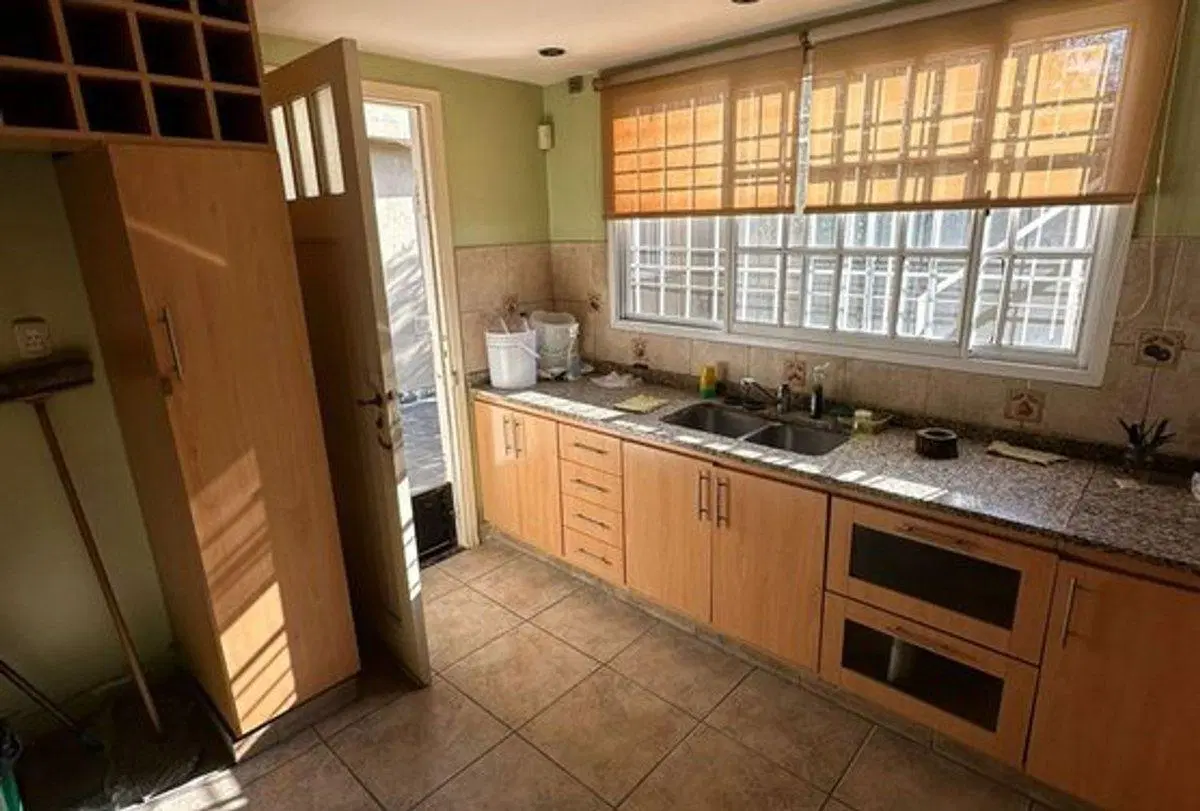 VENTA CASA 3 AMBIENTES + SUM 80MT MORON 4