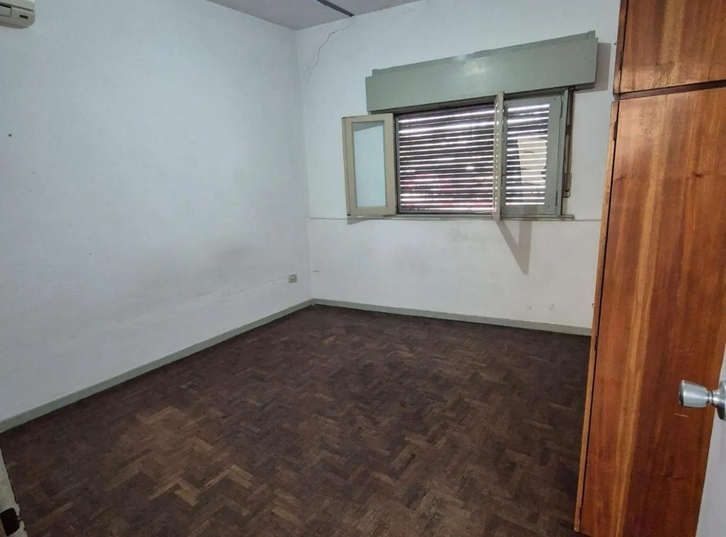 Venta PH 4 ambientes Ciudadela Centro c/ 2 locales 8