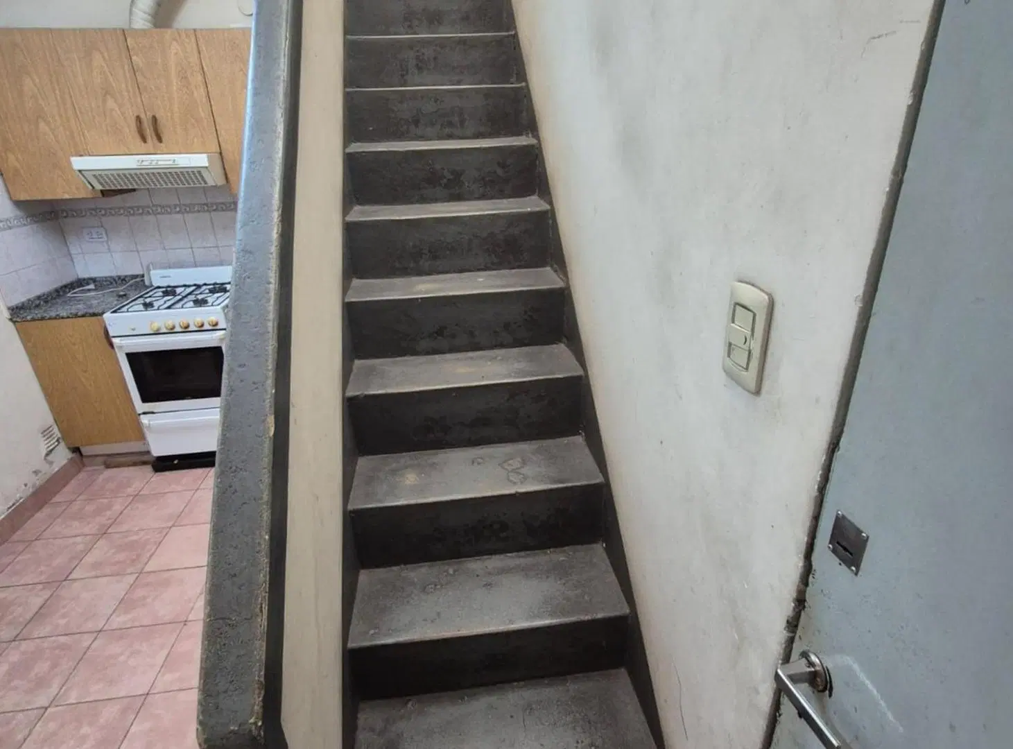 Venta PH 4 ambientes Ciudadela Centro c/ 2 locales 5