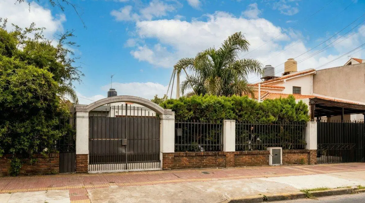 CASA A LA VENTA 3 AMBIENTES, EN SAN JUSTO. 2