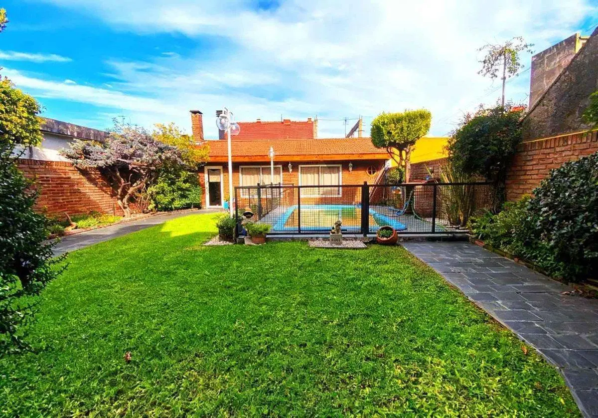 VENTA CASA 5 AMBIENTES RAMOS MEJIA 3