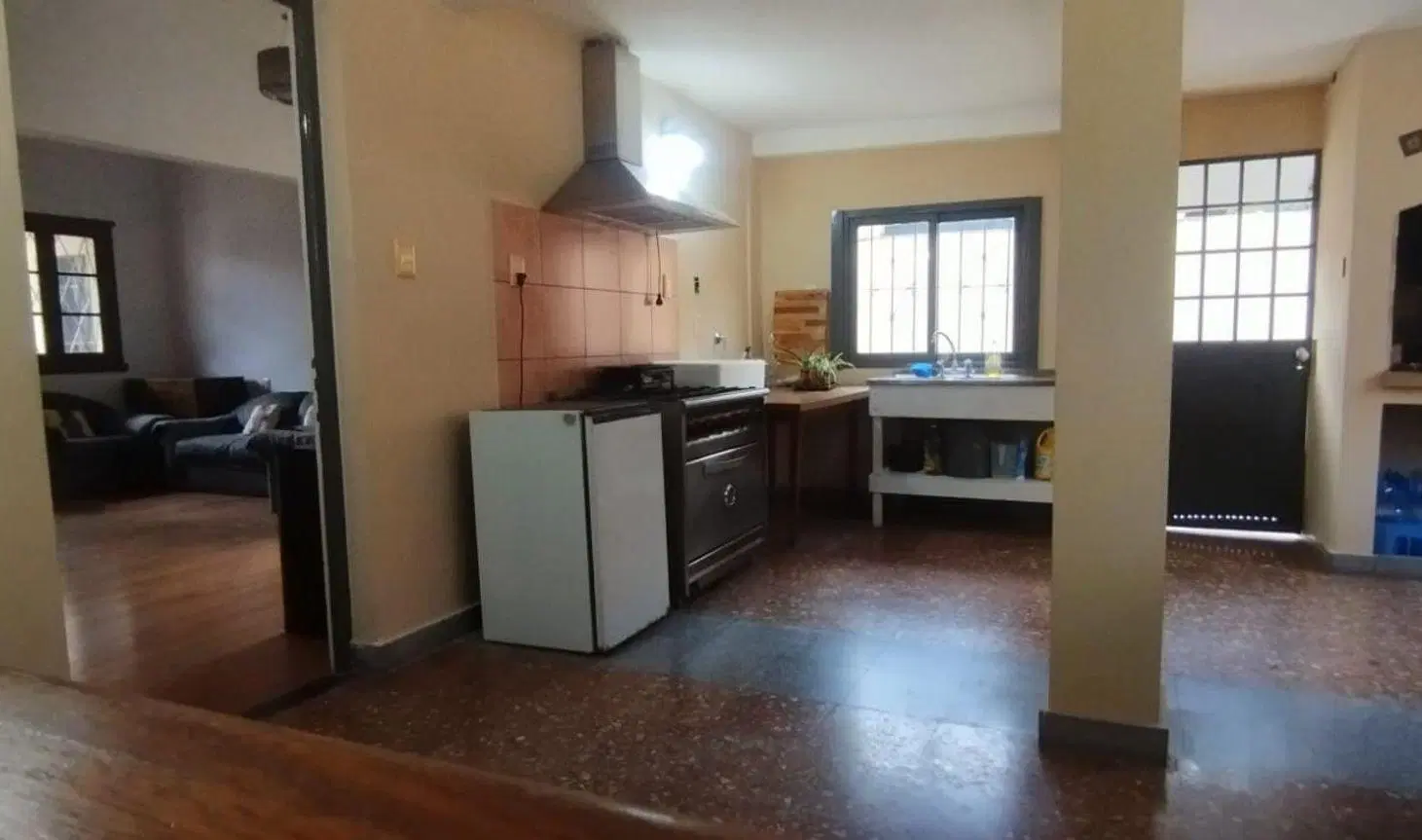 VENTA DE CASA DE 6 AMBIENTES MUTIFAMILIAR 5