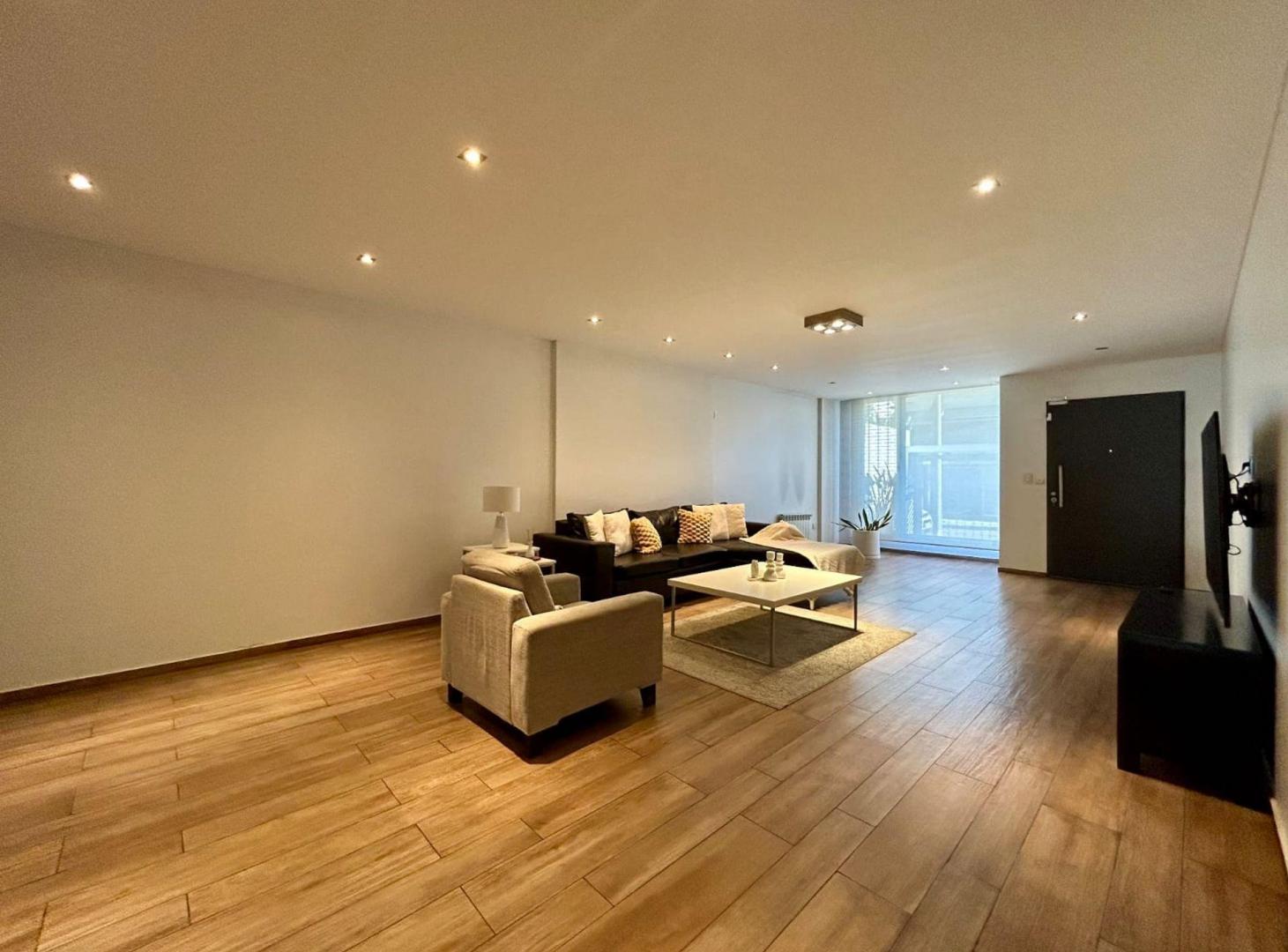 Foto de CASA RAMOS MEJIA EN VENTA 4 AMBIENTES APTA CRÉDITO, imagen 1