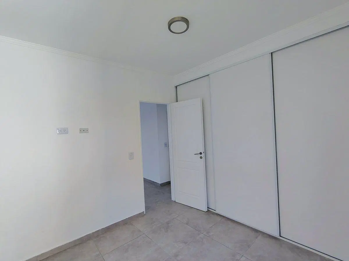 ALQUILER DOS AMBIENTES EN CASEROS 2