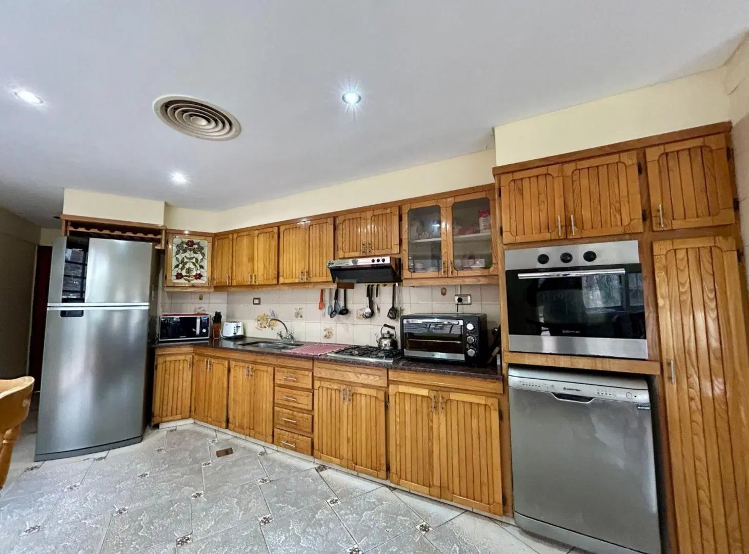 Venta Casa Martín Coronado Con Cochera 5