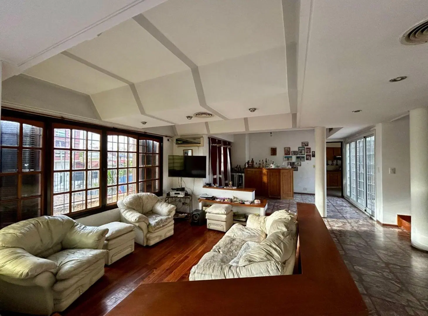 Venta Casa Martín Coronado Con Cochera 4