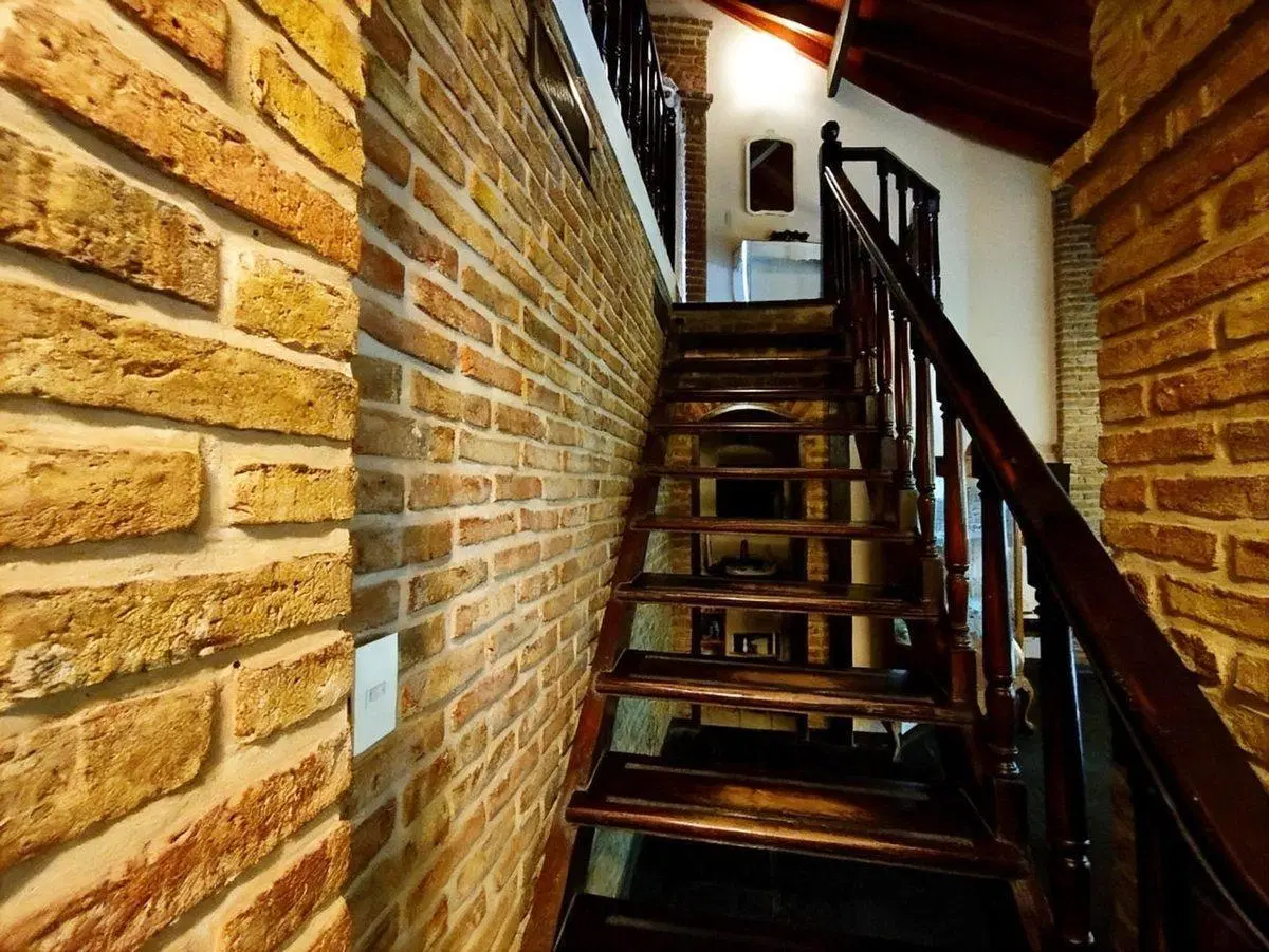 CASA 4 AMBIENTES EN VENTA CASTELAR 5