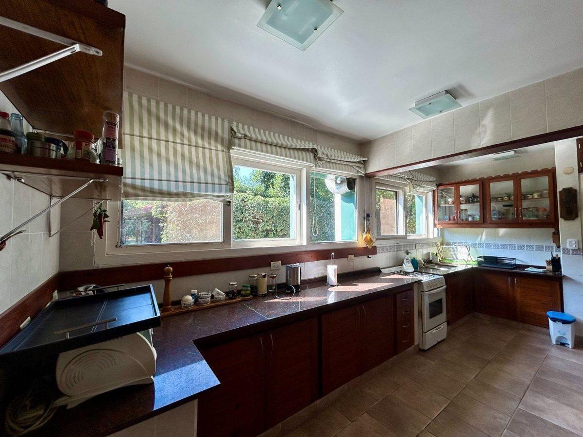 Foto de VENTA CASA 6 AMBIENTES COUNTRY CLUB EL POTRERO, imagen 3