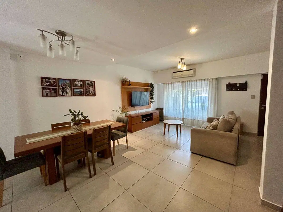 VENTA TRIPLEX 4 AMBIENTES CON COCHERA 2