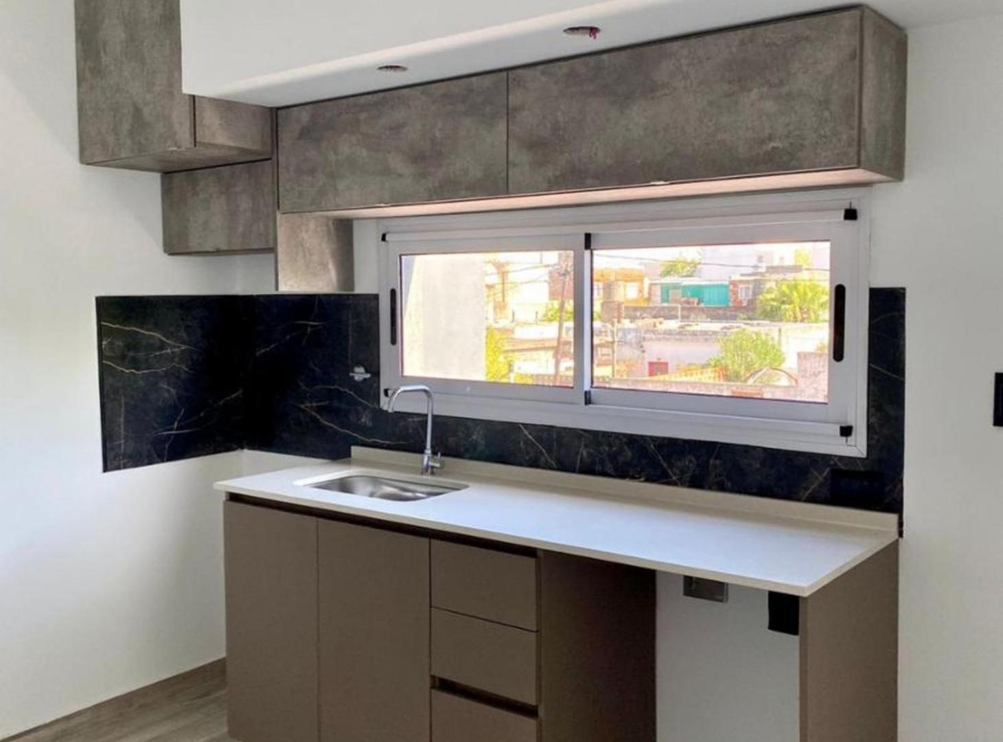 Foto de VENTA DEPARTAMENTO 2 AMB VILLA LUZURIAGA C/COCHERA, imagen 1