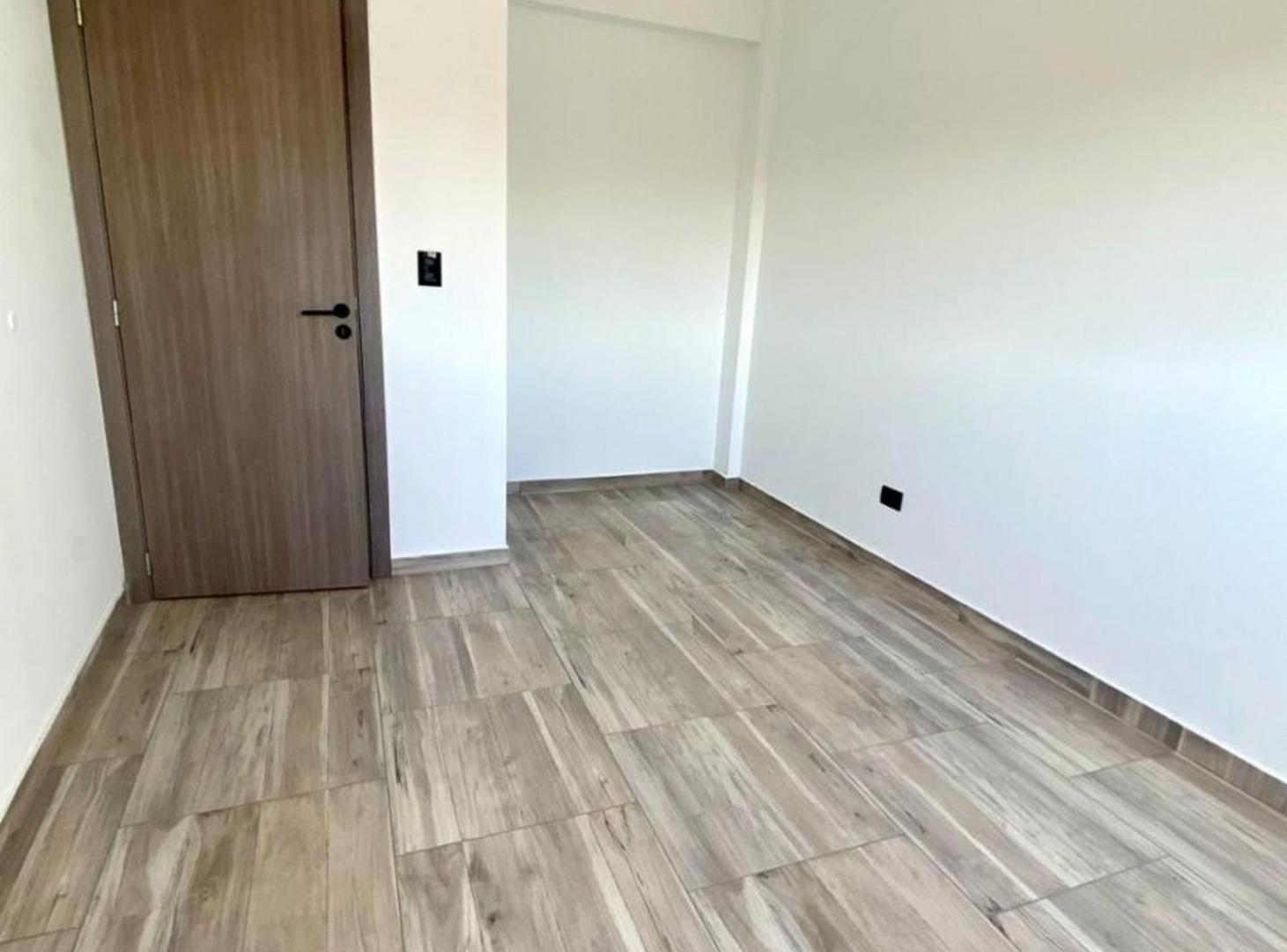 Foto de VENTA DEPARTAMENTO 2 AMB VILLA LUZURIAGA C/COCHERA, imagen 4