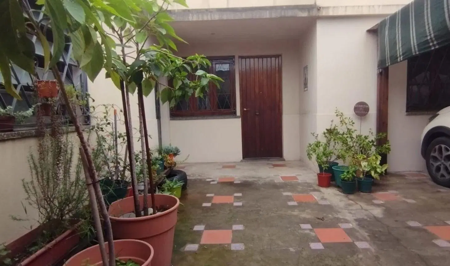 VENTA DE CASA DE 6 AMBIENTES MUTIFAMILIAR 2