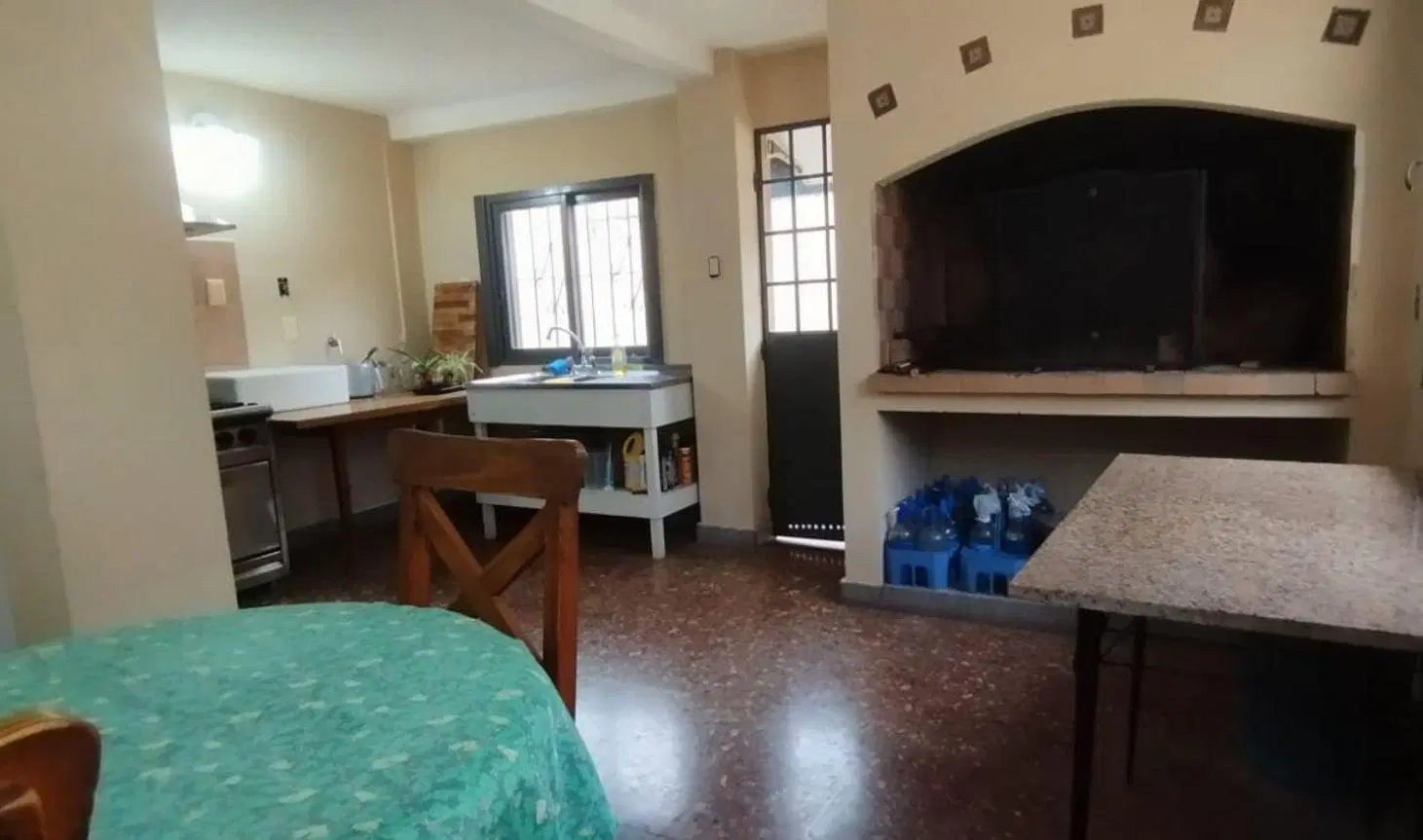 VENTA DE CASA DE 6 AMBIENTES MUTIFAMILIAR 8