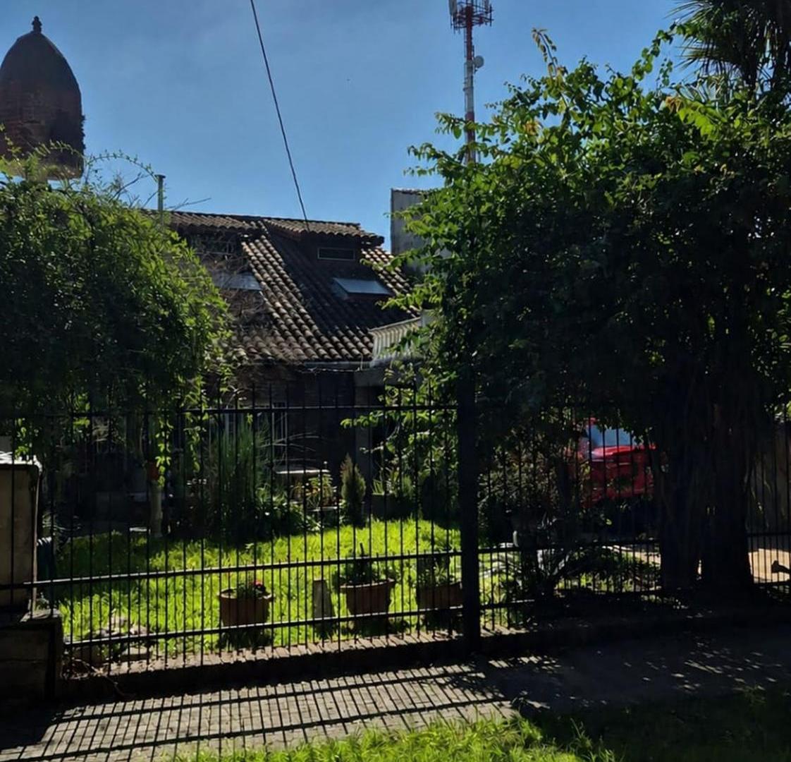 Foto de VENTA CASA 2 PLANTAS 4 AMBIENTES VILLA LUZURIAGA, imagen 1