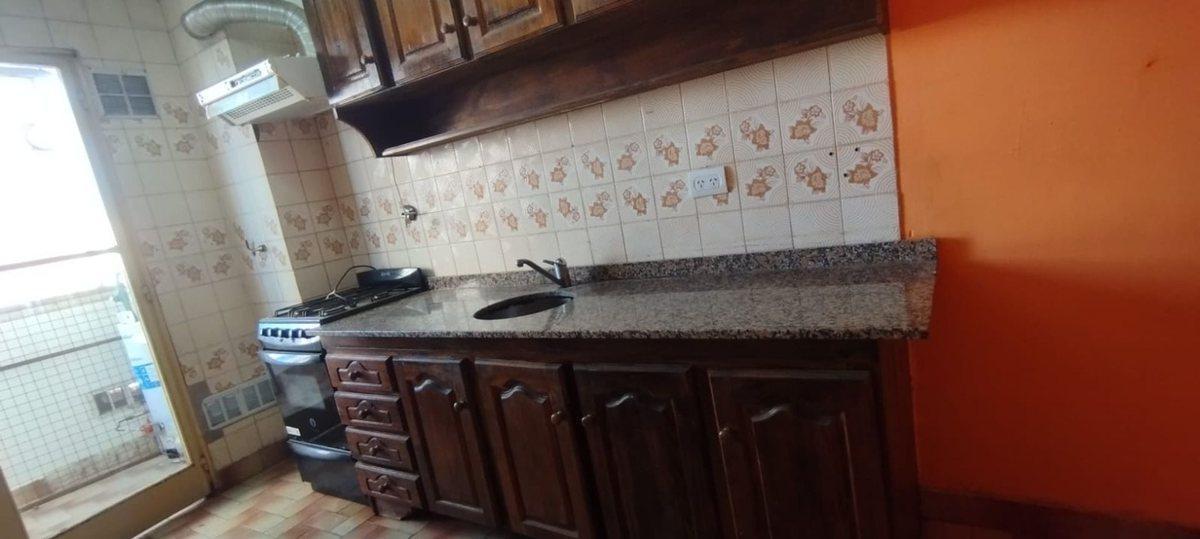 Foto de ALQUILER DE DEPARTAMENTO DE 4 AMB. RAMOS MEJIA, imagen 4