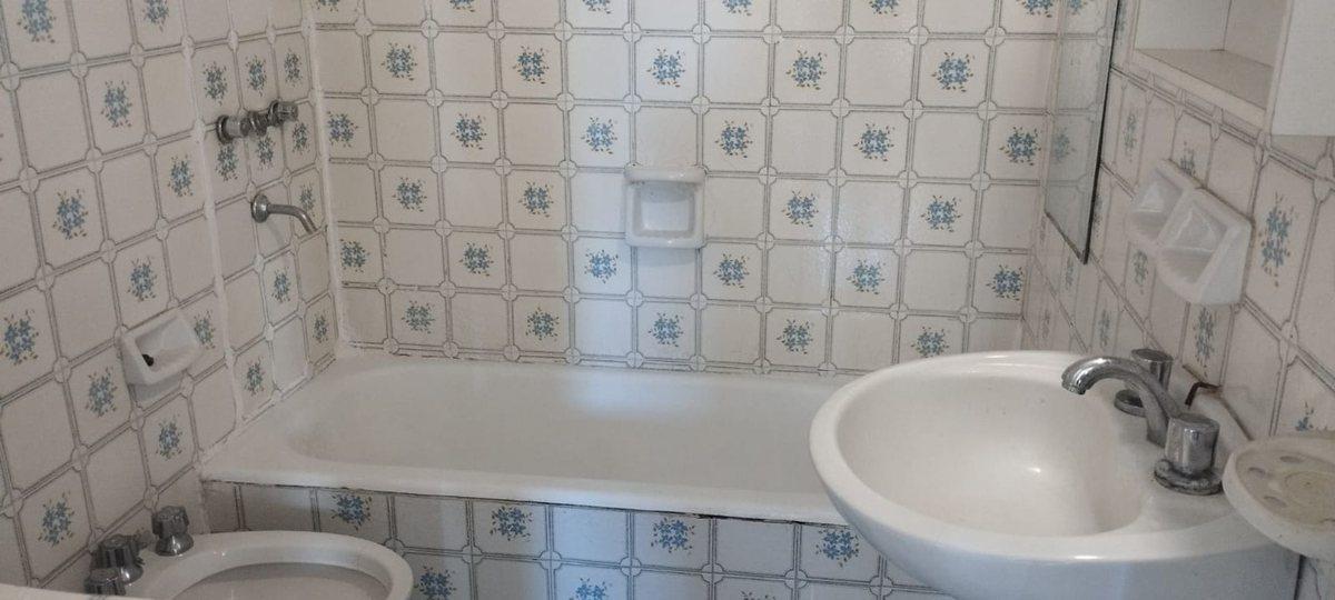 Foto de ALQUILER DE DEPARTAMENTO DE 4 AMB. RAMOS MEJIA, imagen 5